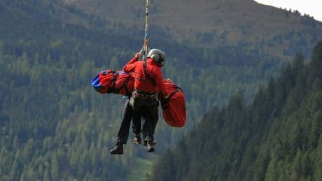 Frau fällt in Wasserfall, Mann in Rinne - Zwei Deutsche sterben in den Alpen