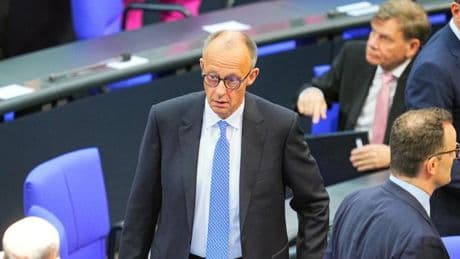 Im ersten Wahlgang durchgefallen – Sehen Sie hier wie Merz auf das Ergebnis reagiert