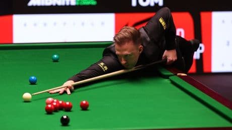 People are only just realising why snooker players tap their middle finger on the table