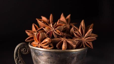 La especia aromática y medicinal que combate la artritis, cuida las articulaciones y fortalece los huesos con colágeno