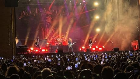 300 binden fazla konser bileti alıp fahiş fiyatlara sattılar: ABD’de milyonlarca dolarlık karaborsa operasyonu