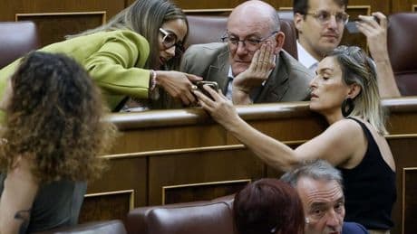 La abstención del PNV permite al Congreso exigir a Sánchez explicaciones por el 'caso Cerdán'