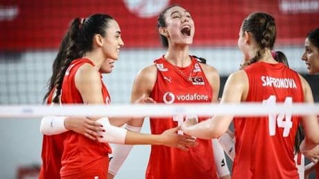 İtalya'yı 3-2 mağlup eden U21 Kadın Voleybol Milli Takımı, son 16 turuna yükseldi!