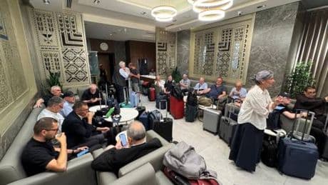 L'odissea dei vescovi toscani bloccati dall'attacco d'Israele