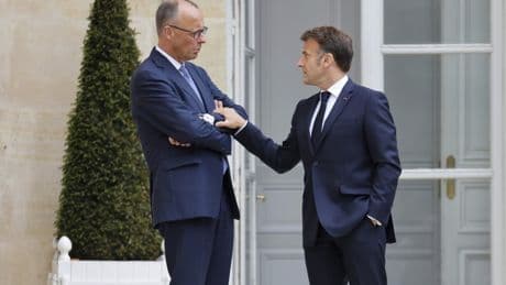 Macron pflichtet Merz bei: „Das Lieferkettengesetz muss ganz vom Tisch“