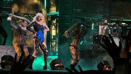Brésil: deux personnes arrêtées en lien avec un attentat déjoué lors du concert de Lady Gaga