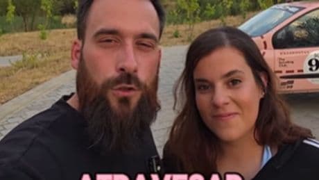Una pareja de españoles se proponen recorrer China en un Fiat Multipla con 360.000 kilómetros y la gente alucina: “Toda la suerte del mundo”
