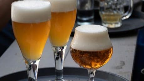 Bier: Warum der Schaum auf belgischem Bier so lange stehen bleibt