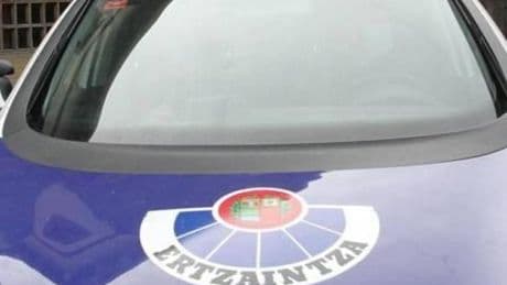 El robo con violencia de una cadena de oro deja tres heridos leves y un detenido en Bilbao