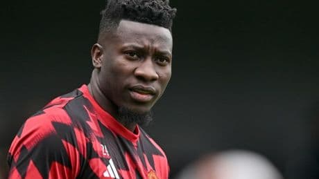 Manchester United put three players up for sale after £18m signing