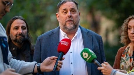 Junqueras afirma que la cuestión de confianza no está sobre la mesa tras hablar con Sánchez