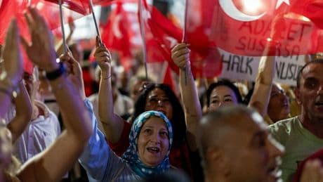 Türkei: Neue Verhaftungswelle in Istanbul – Oppositionelle festgenommen
