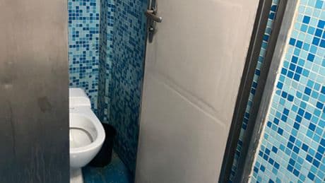Ho preso la nave veloce tra Napoli e Capri. Mai visto niente di più vomitevole