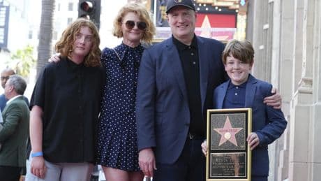 El hijo de Kevin Feige no se hizo fan de Marvel por las películas de su padre, sino por el juego &#039;Marvel Rivals&#039;: &quot;Antes fingía interés&quot;