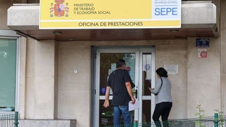 ¿Puedes pedir el paro si aún tienes vacaciones pendientes? Esto es lo que dice el SEPE