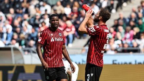 Das steckt dahinter - Komplette Abwehr fehlt im Training von Hannover 96