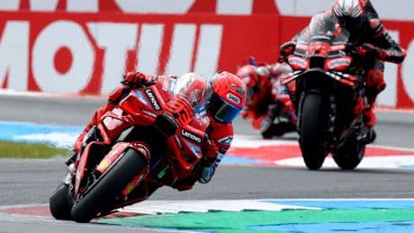 La caída de Álex Márquez dispara a Marc y le deja en bandeja el Mundial de MotoGP