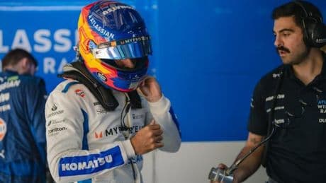 Sainz, pletórico: "Si me dicen hace un año que estaría delante de Ferrari, no me lo creo"