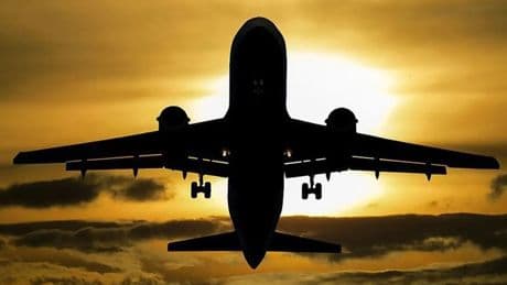 Katar hava sahası kapandı, Avrupa’dan gelen uçaklar Türkiye’ye yönlendirildi