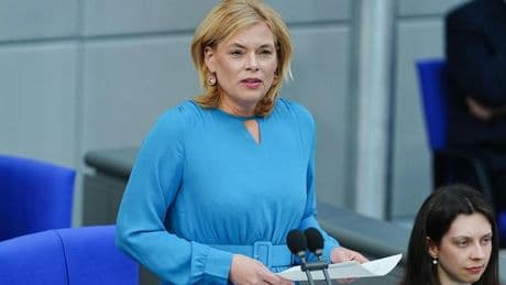 Bundestag: Julia Klöckner bemängelt "sehr schwach" besetzte Regierungsbank