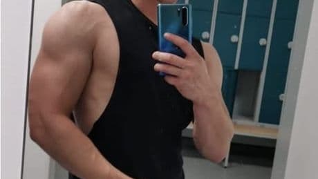 ‘Fit and healthy’ man, 31, given years to live reveals the first sign of killer that he blamed on ‘working long hours’