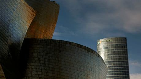 Iberdrola ficha a un exalto cargo de Marlaska en la Guardia Civil y a un exministro del Reino Unido