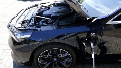 Ondanks het aanstaand verbod op brandstofmotoren: dit is waarom hybride auto wint van totaal elektrisch