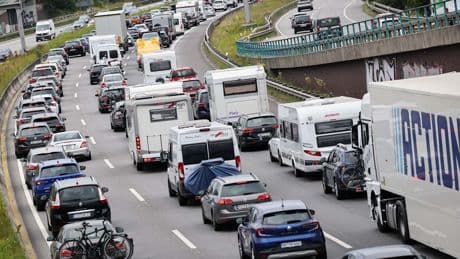 Sommerferien-Stau - Ab heute Nachmittag wird’s eng auf den Straßen