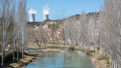 Todas las mentiras de Sánchez para culpar a las nucleares del apagón