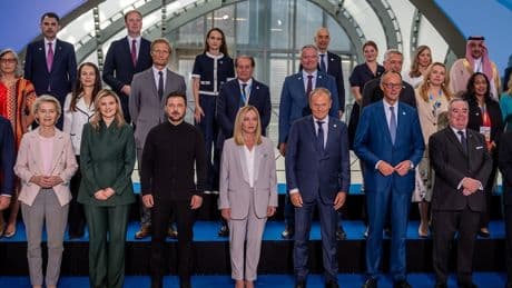 Wiederaufbau: Meloni und Selenskyj eröffnen Ukraine-Konferenz in Rom