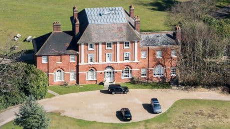 William e Kate cambiano casa. I reali si spostano in campagna: com’è fatta la residenza milionaria
