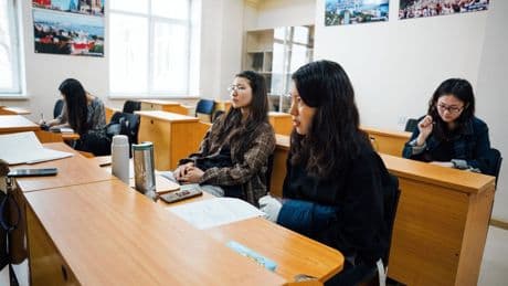 Mongolië ligt ingeklemd tussen twee grootmachten. De sympathie voor China groeit
