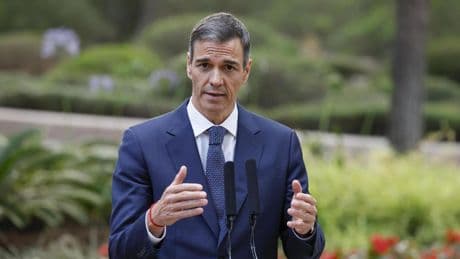 Sánchez "respalda" al fiscal general del Estado tras sentarle el Supremo en el banquillo: "Creemos en su inocencia"