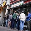 Imbisslokal statt Dönerbude: Berliner Touristenattraktion "Mustafa's Gemüse Kebab" zieht um