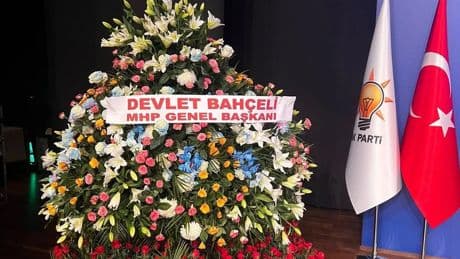 Bahçeli’den AK Parti’ye anlamlı çiçek