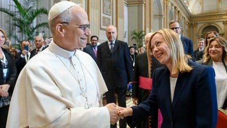 «La buona politica aiuta la pace», ai leader Leone XIV ricorda la lezione della storia, gli squilibri sociali portano alla guerra