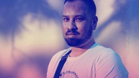 « Sur les murs de la classe, il y avait des dessins avec un homme et une femme tout nus, je n’avais jamais vu ça » : les premiers jours en France de Zaman Khalil, venu du Bangladesh