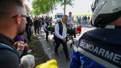 Schwerer Sturz von Sprintstar Philipsen überschattet Tour-Etappe