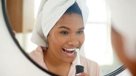 Dentist-recommended Oral-B Toothbrush that leaves teeth 'so much cleaner' has over 50% off