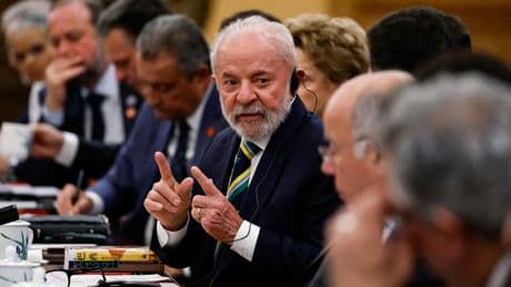Foot : «Nous avons des entraîneurs capables de diriger la Seleção», estime Lula