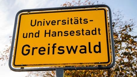 Notfälle: Mann flieht aus Klinik und begeht mehrere Straftaten