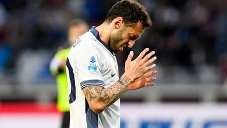 Hakan Çalhanoğlu cezalı duruma düştü