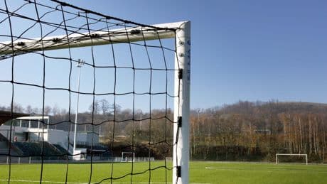 «La violence n’a pas sa place autour des terrains» : en Gironde, une convention pour renforcer la sécurité dans le football amateur