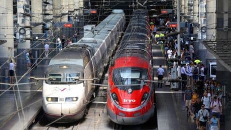 Retrasos y detenciones en trenes de alta velocidad sentido Madrid en la línea que une Andalucía con la capital