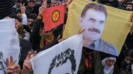 Kurdenkonflikt: PKK legt erste Waffen nieder - Rückt Frieden näher?
