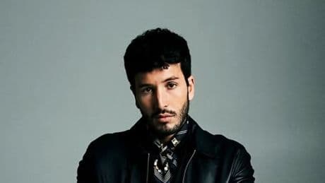 Sebastián Yatra posa para &#039;Elle&#039;: &quot;Soy cantante, no estoy aquí para imponerle a nadie mi forma de pensar&quot;