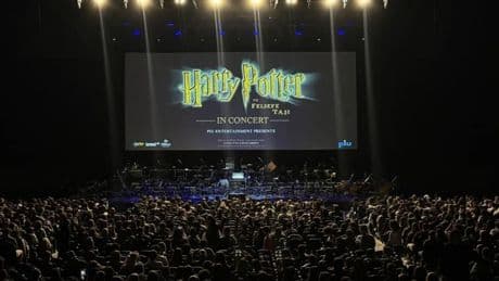 'Harry Potter ve Felsefe Taşı' filmi, orkestra eşliğinde sinemaseverlerle buluştu