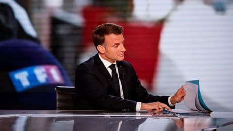 Fin de vie : Emmanuel Macron n’exclut pas un référendum si la loi est bloquée au Parlement