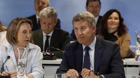 Feijóo aprovecha el lanzamiento del congreso para activar las pilas electorales a todo el PP