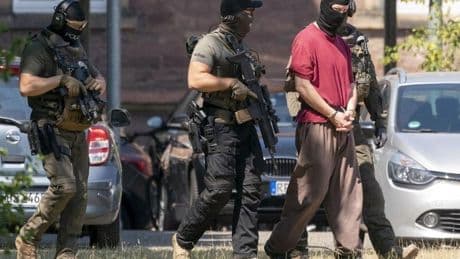Alemania detiene a tres presuntos agentes al servicio de Moscú que planeaban atentados y sabotajes